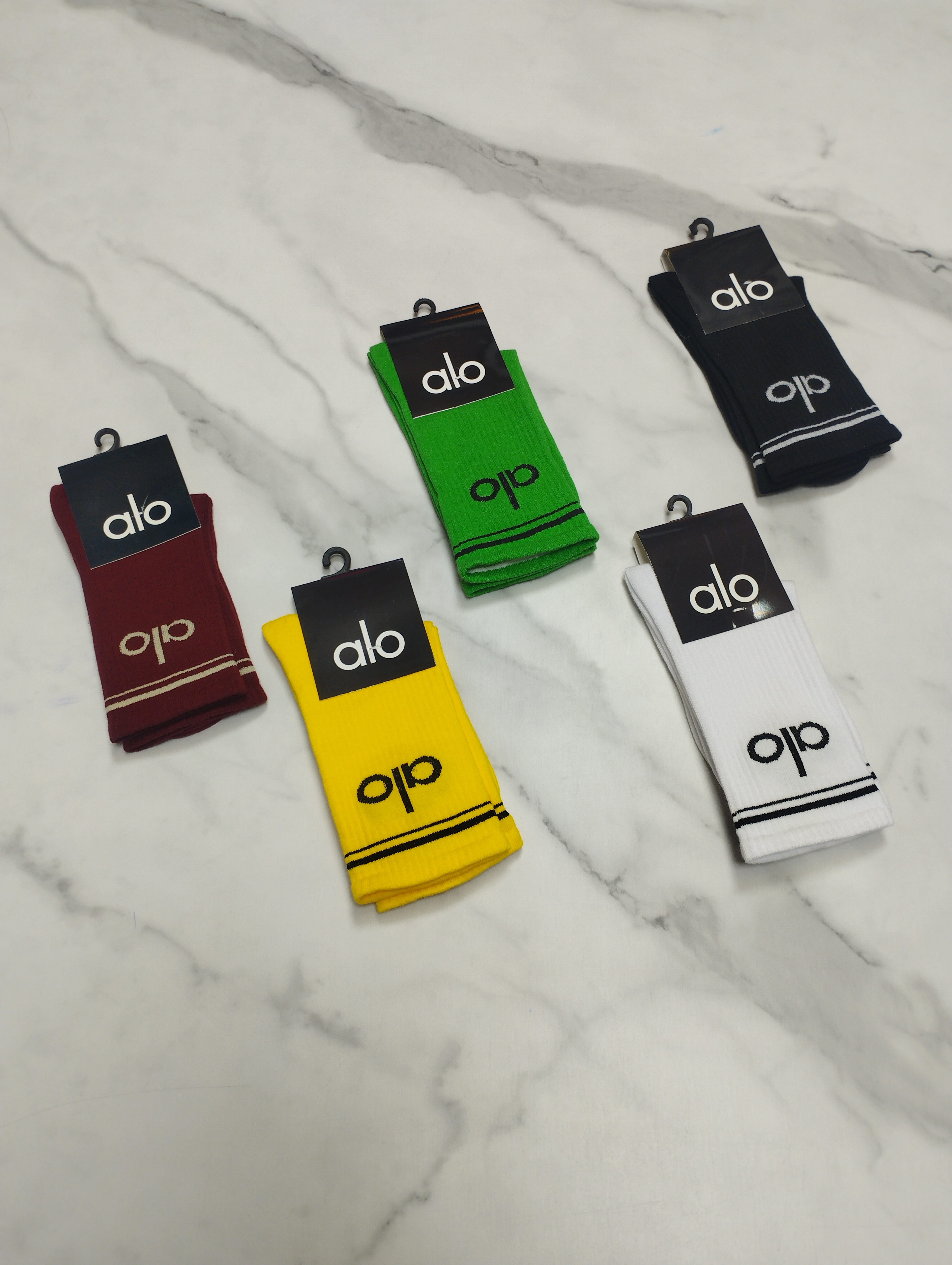 جوراب ورزشی‌ الو