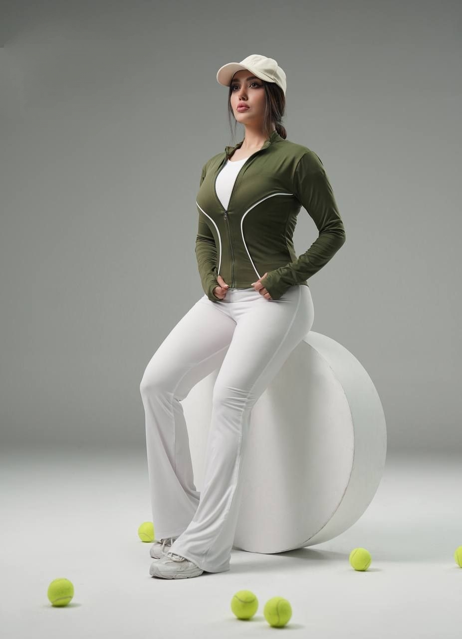 ست ورزشی زنانه سه تکه (سوییشرت و تیشرت و لگ )